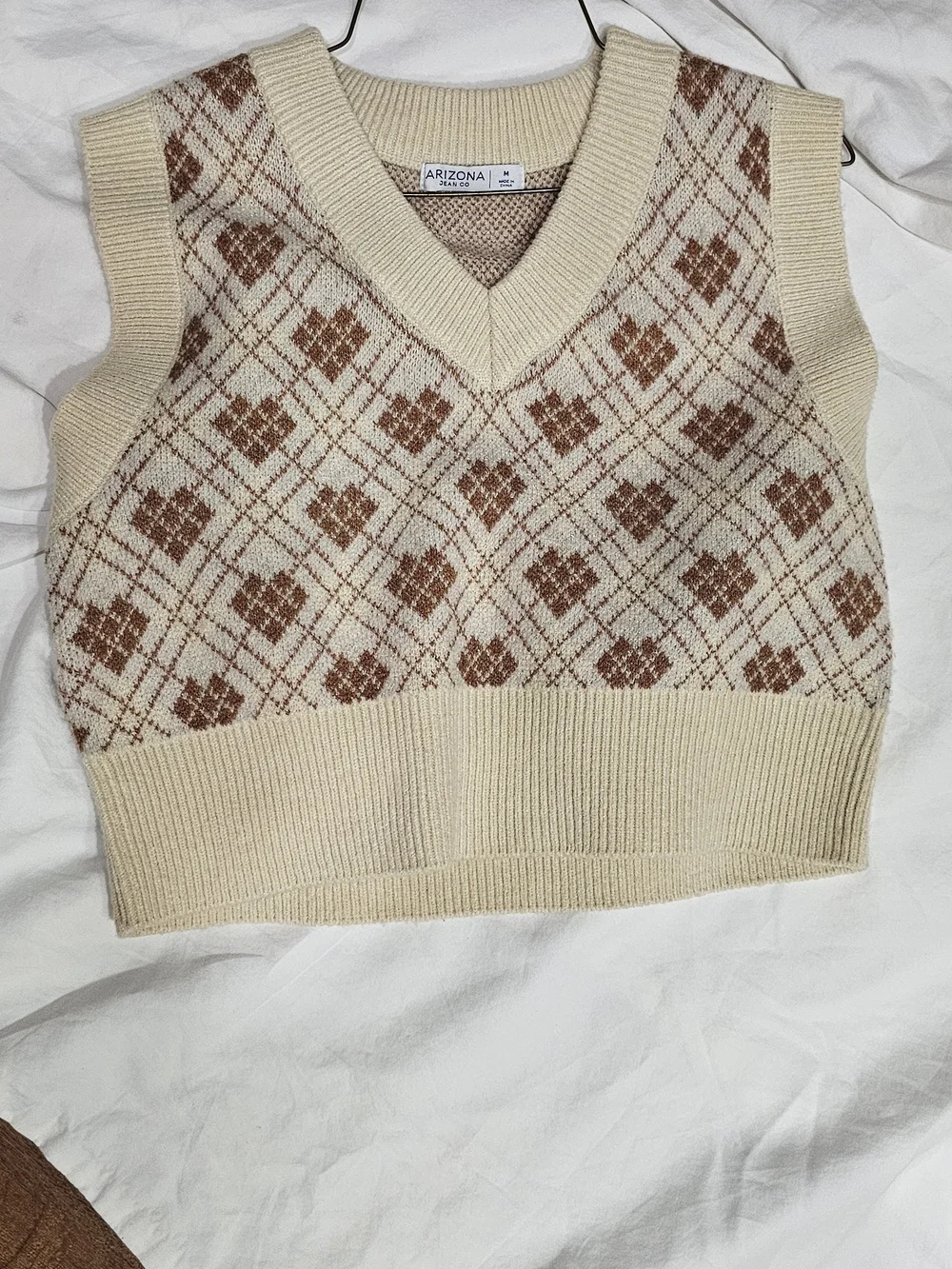 Arizona Jean Company Cream and Brown Argyle V-Neck Sweater Vest Size M Woman